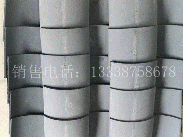 小青（qīng）瓦（wǎ）